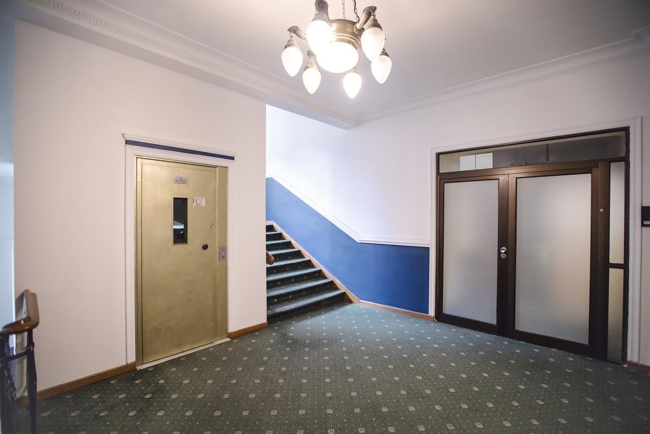 Bristol Economy Bed & Breakfast บือตอม ภายนอก รูปภาพ