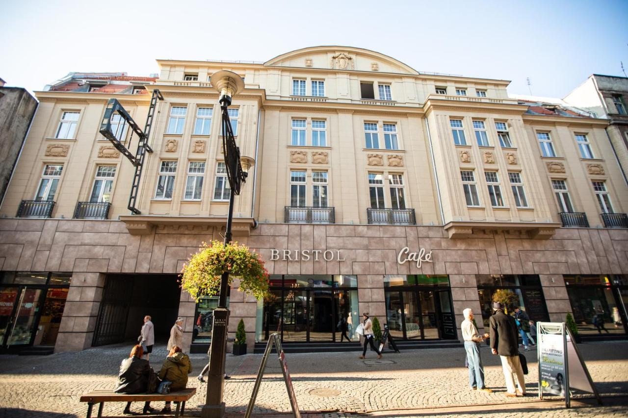 Bristol Economy Bed & Breakfast บือตอม ภายนอก รูปภาพ
